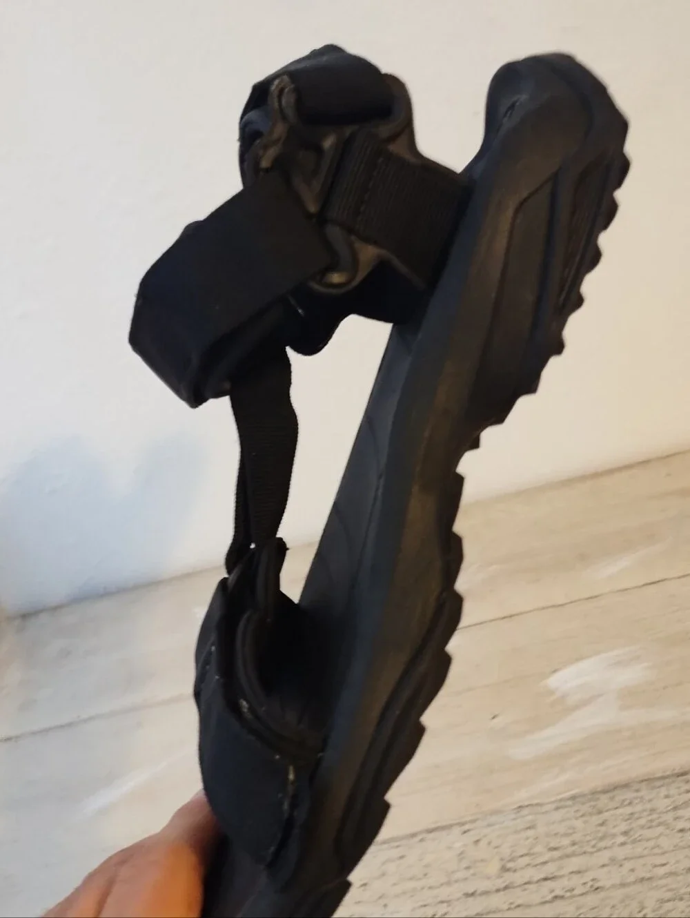 TEVA MEN shoc pad BLACK STRAPPY SPORTS SANDALS US8  / EU 40/ UK
